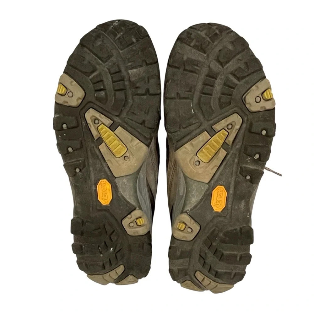 Vasque Vibram Tan and Gray Gore-Tex Hiking Boots - Picture 6 of 11